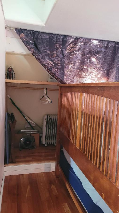 Angel Cottage With A Sauna Or The Cozy With A Jacuzzi Tub, Both Are Studios With A View Of Mount Shasta Bagian luar foto