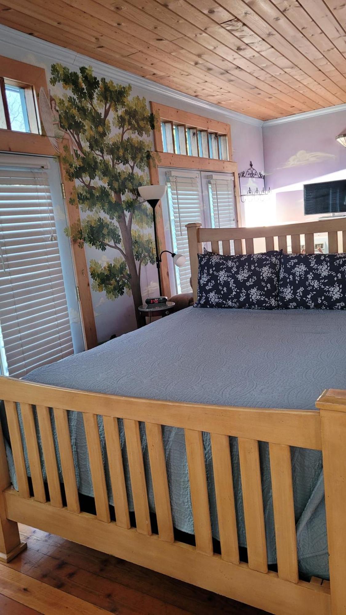 Angel Cottage With A Sauna Or The Cozy With A Jacuzzi Tub, Both Are Studios With A View Of Mount Shasta Bagian luar foto